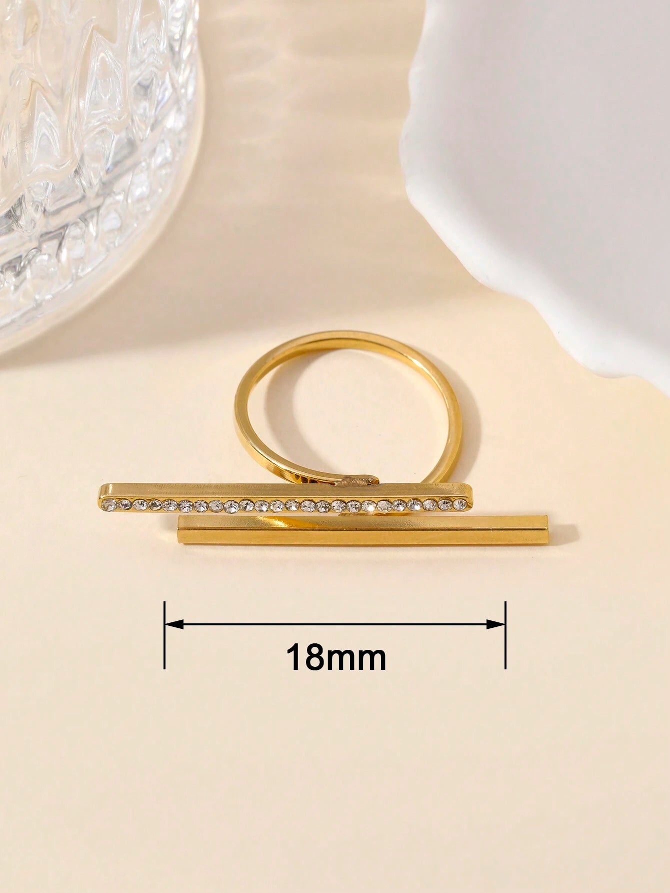 Elongated Ring