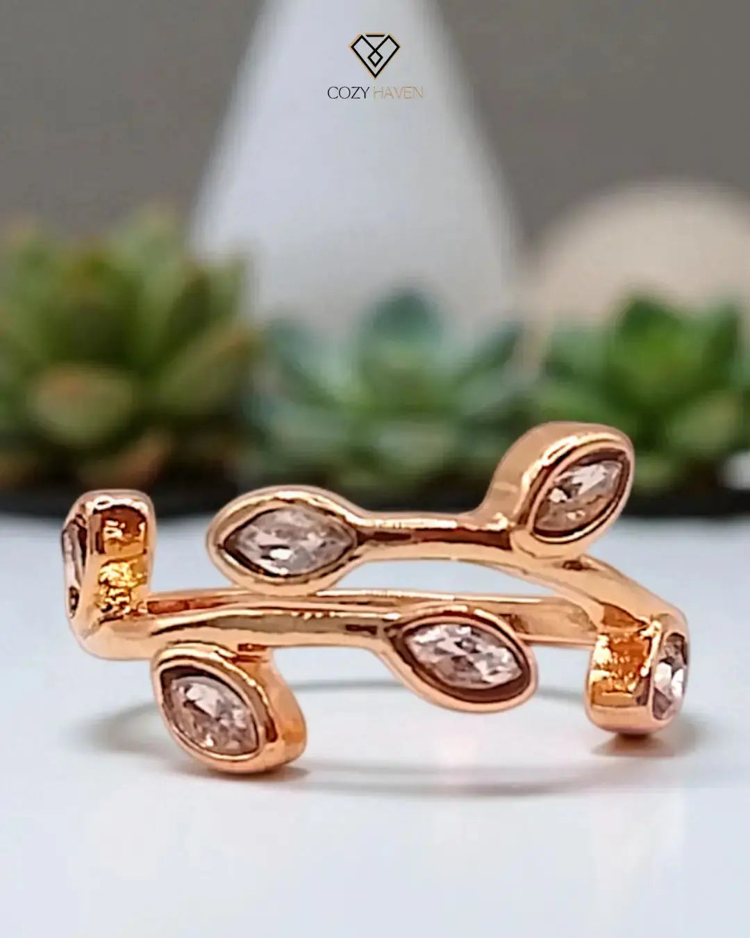 White Zircon Stone Leaf Ring