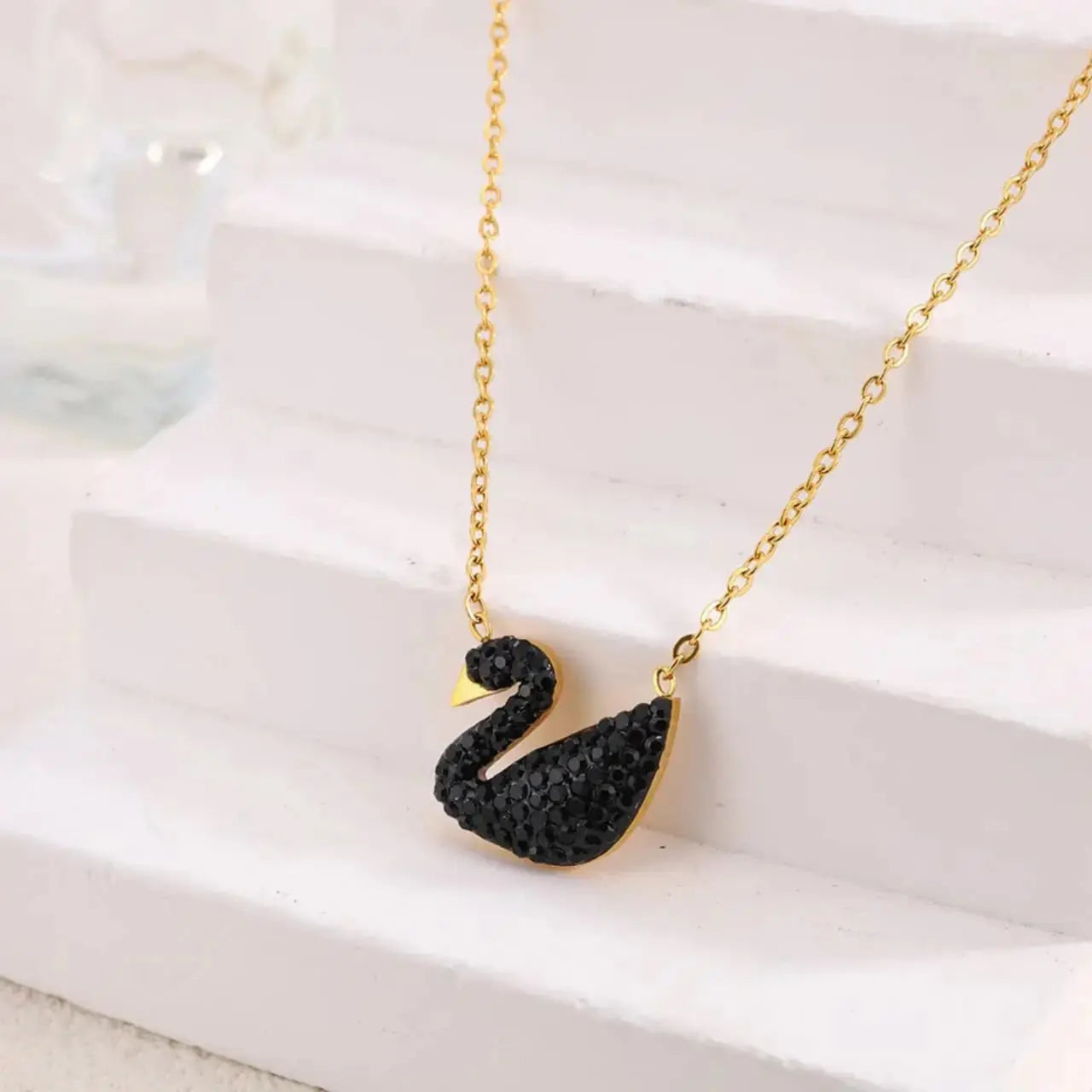 Black Swan Charm Set