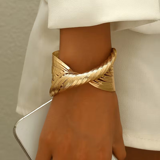 Fashionable Open Bangle