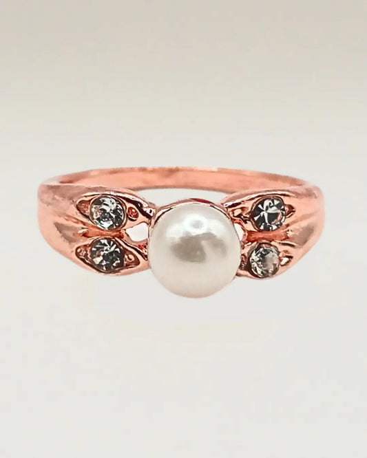 Rose Gold Petal Pearl Ring