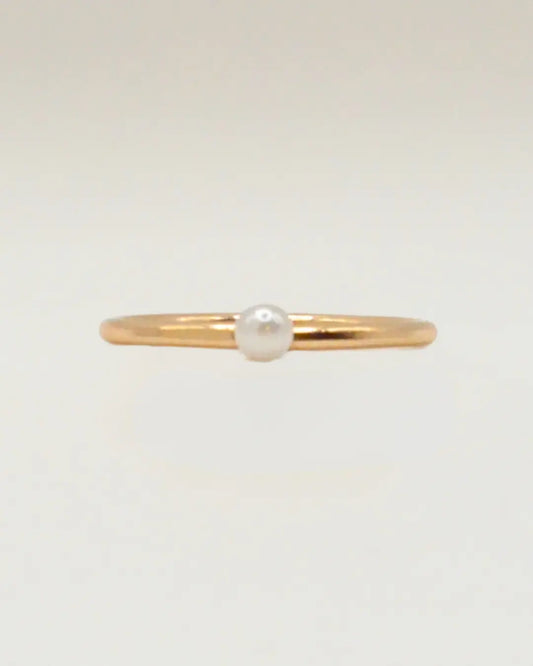 Dainty Pearl Ring