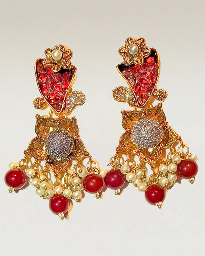Earrings with pearls