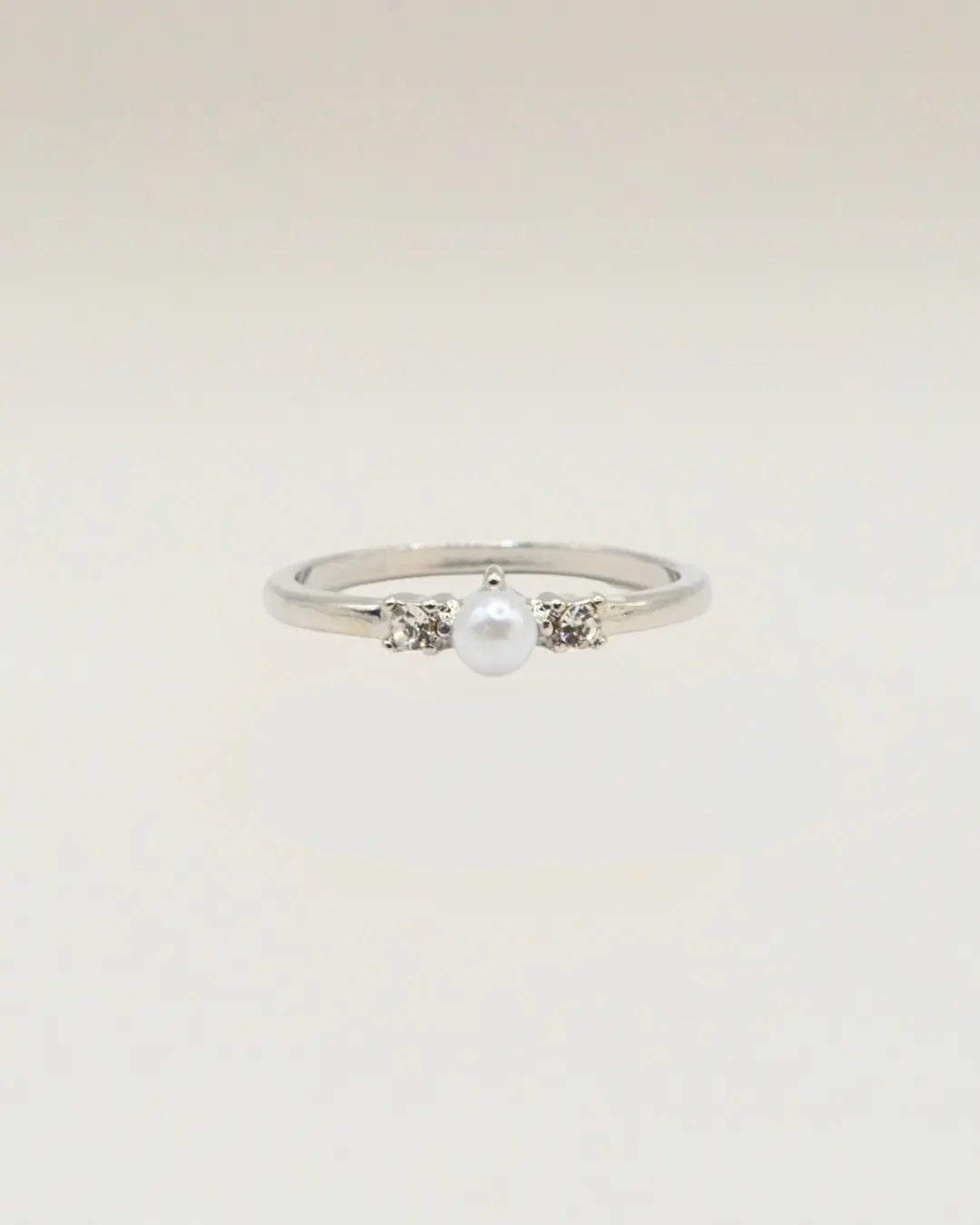Silver Pearl Ring