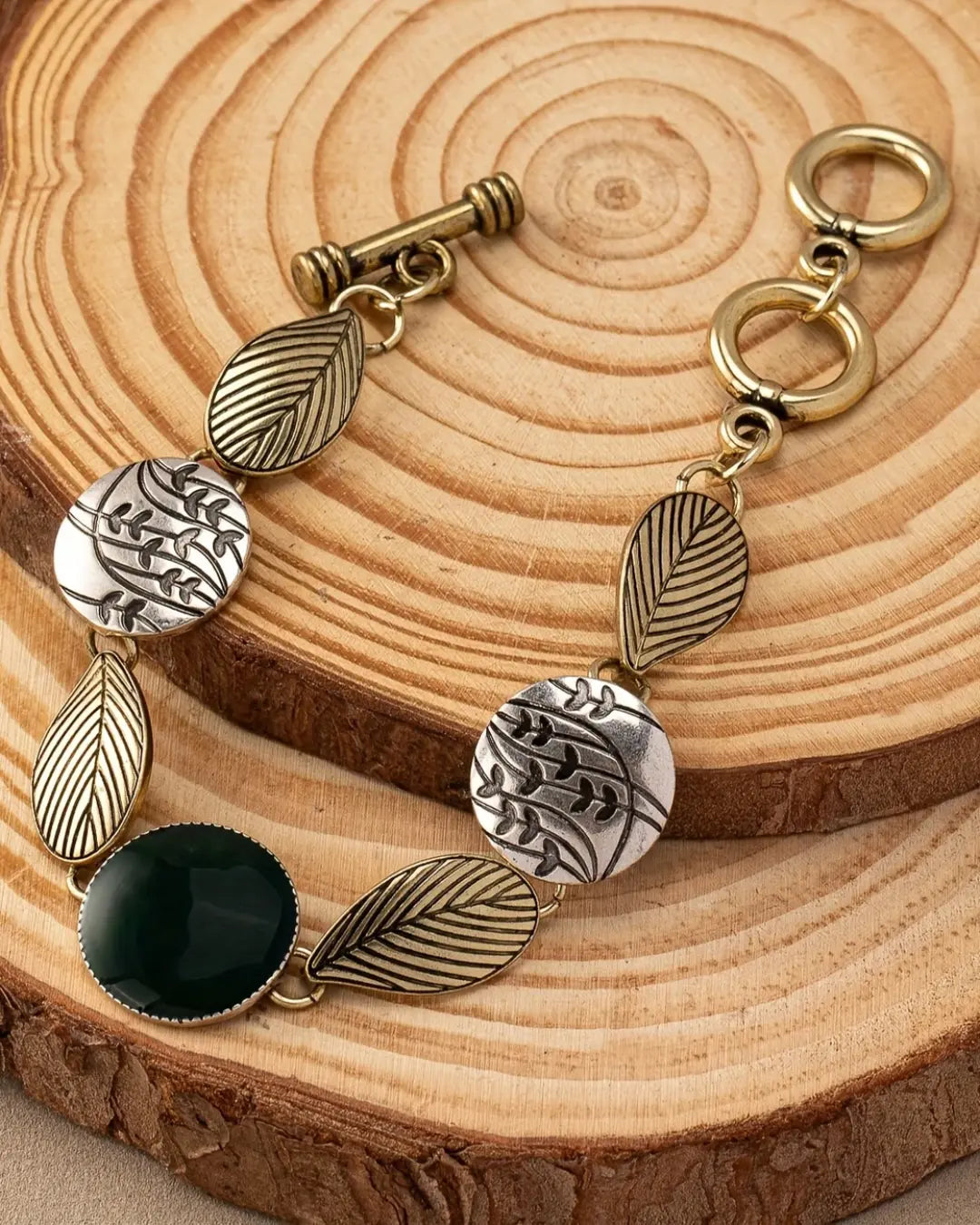 Vintage Leaf Design Bracelet
