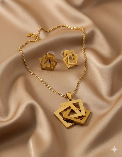 Overlapping necklace  set