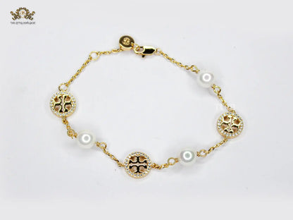 Alphabet T chain pearl studded bracelet