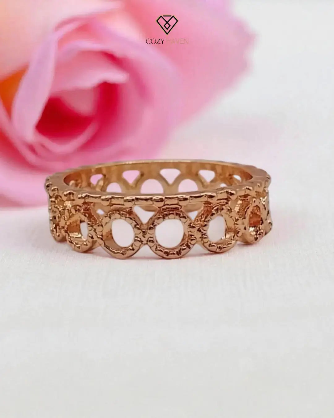 Circle Pattern Gold Ring