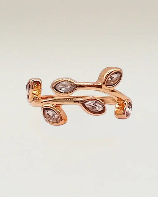 White Zircon Stone Leaf Ring