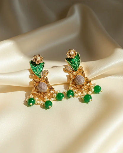 Earrings with pearls