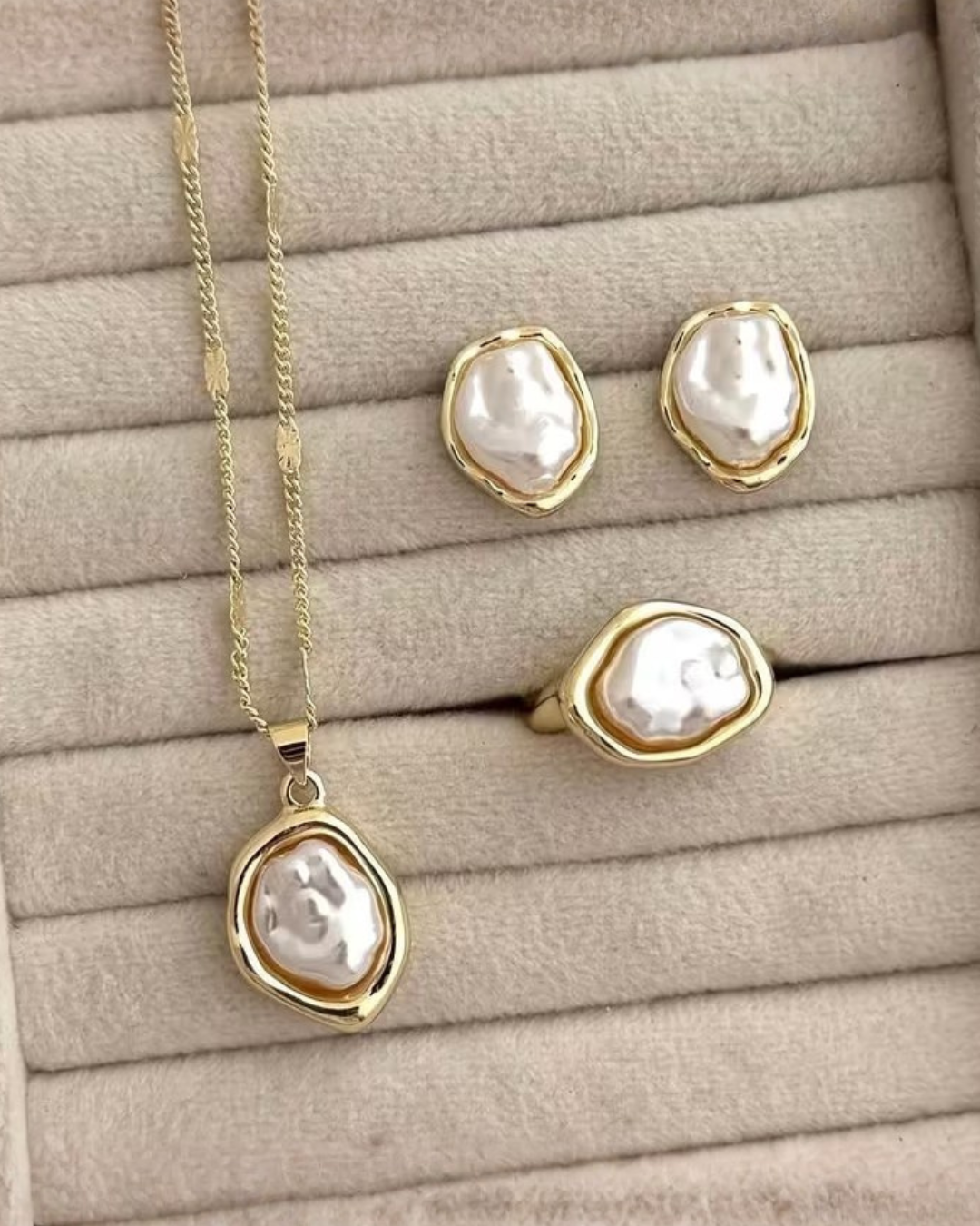 Necklace and Earrings Set