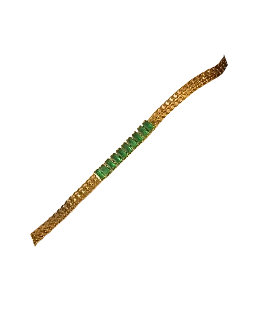 Verdant Link Bracelet – Gold Mesh with Emerald Accents