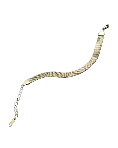 Velvet Mesh Gold Bracelet – Sleek & Sophisticated