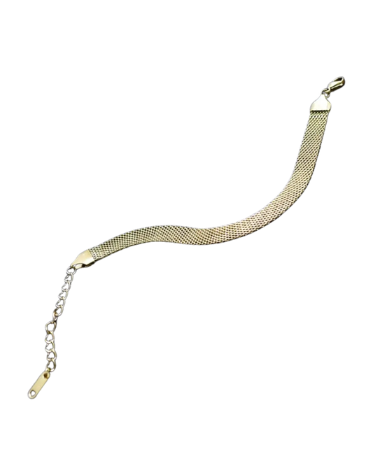 Velvet Mesh Gold Bracelet – Sleek & Sophisticated