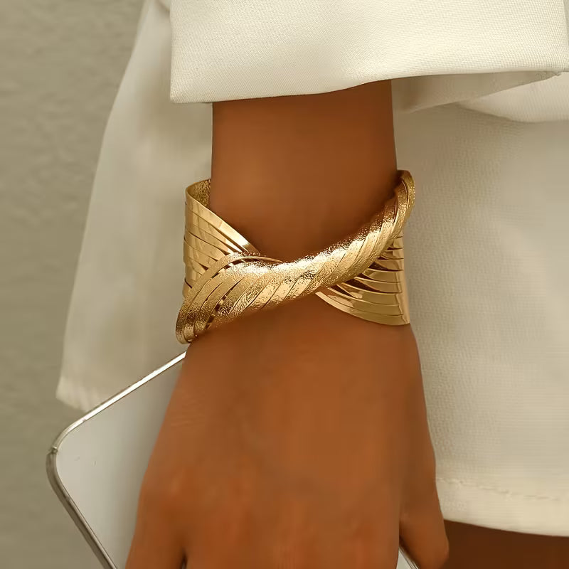 Fashionable Open Bangle