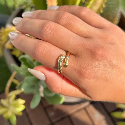 Hug Ring